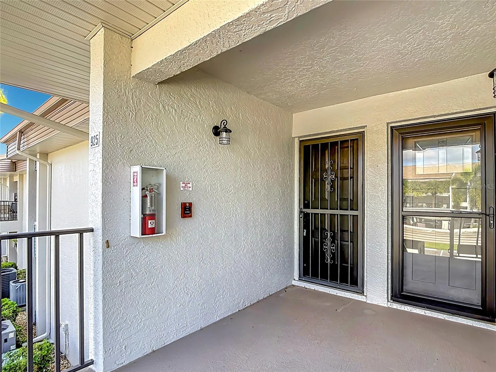 5925 TRAILWINDS DR #925, photo 3