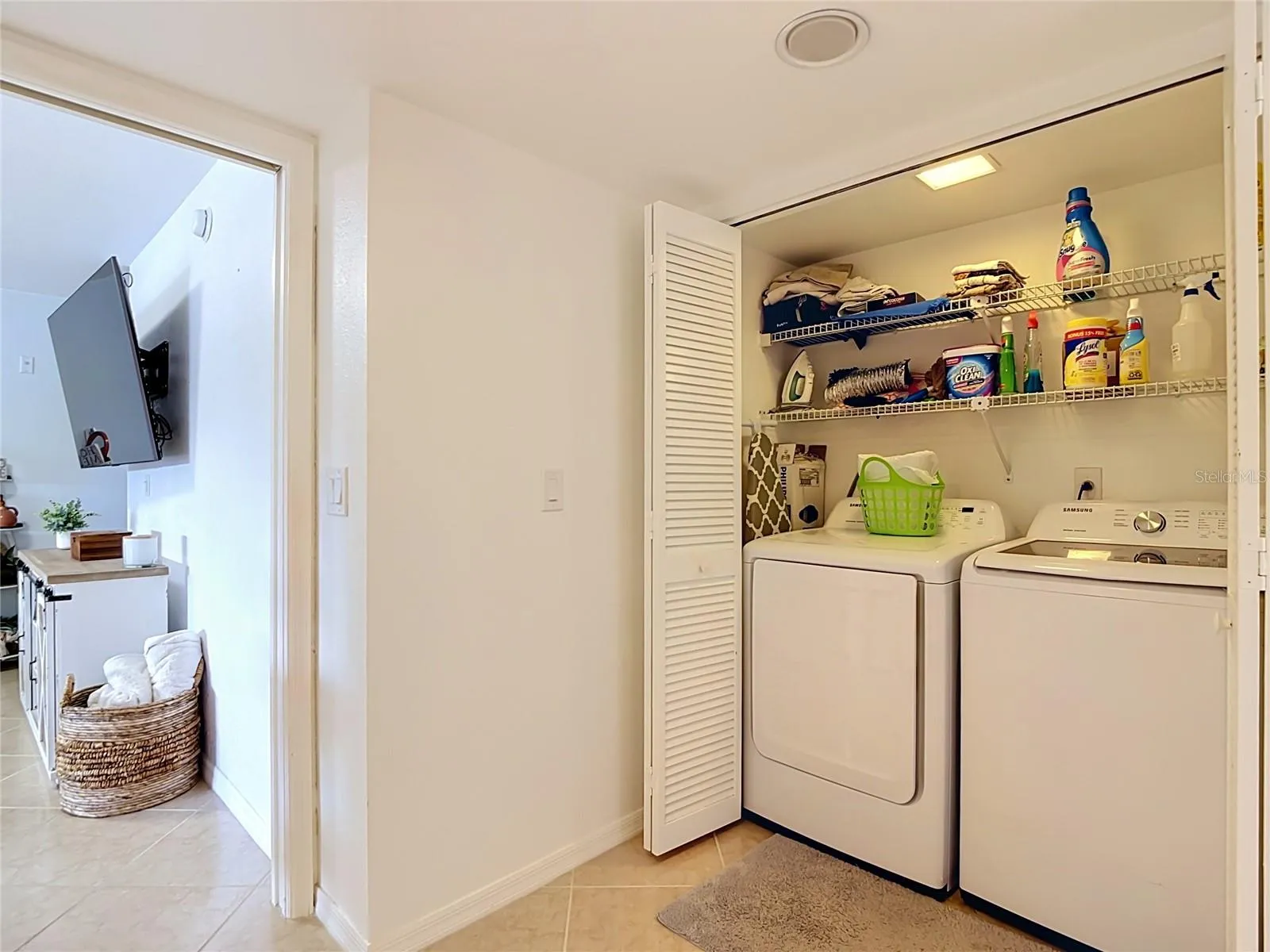 5925 TRAILWINDS DR #925, photo 9