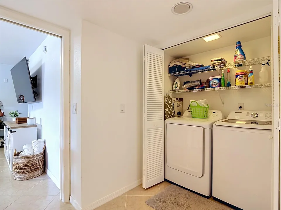 5925 TRAILWINDS DR #925, photo 9
