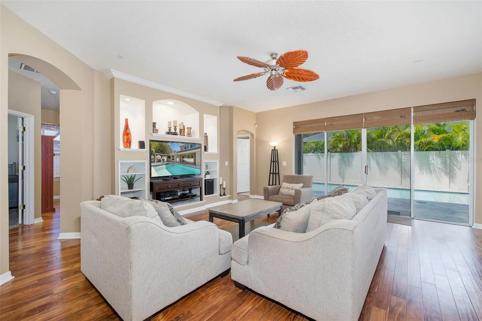 15220 OCTAVIA LN, photo 13