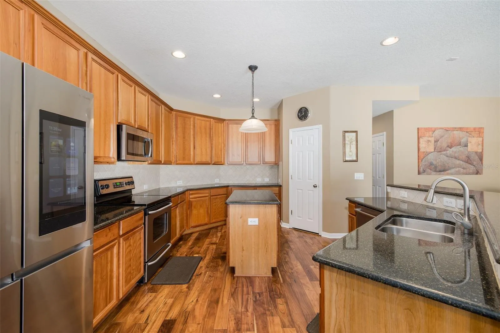 15220 OCTAVIA LN, photo 17