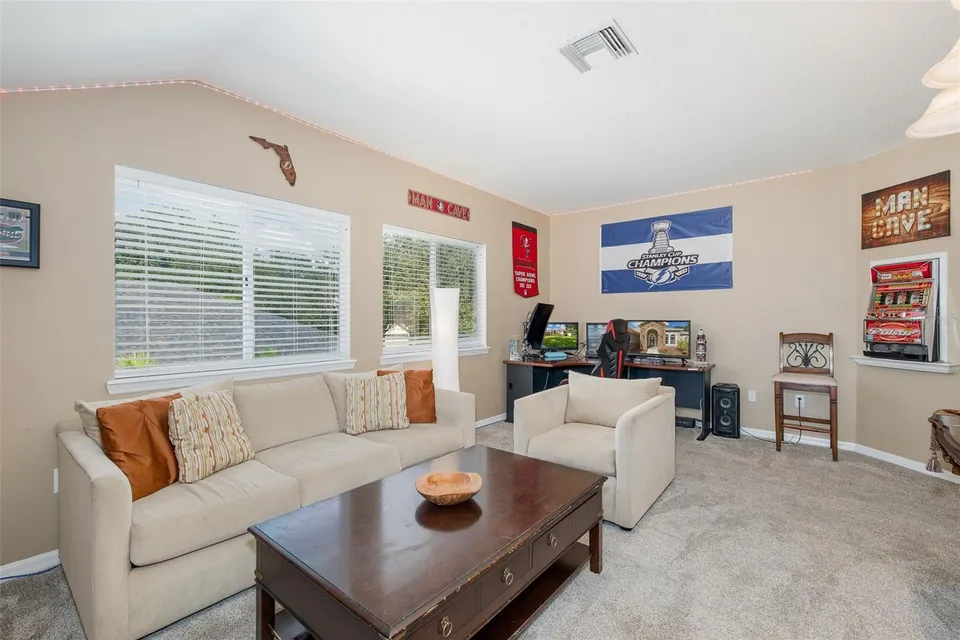 15220 OCTAVIA LN, photo 21