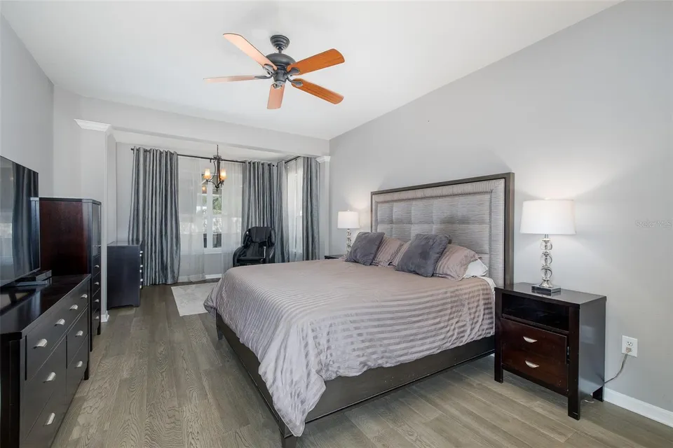 15220 OCTAVIA LN, photo 23