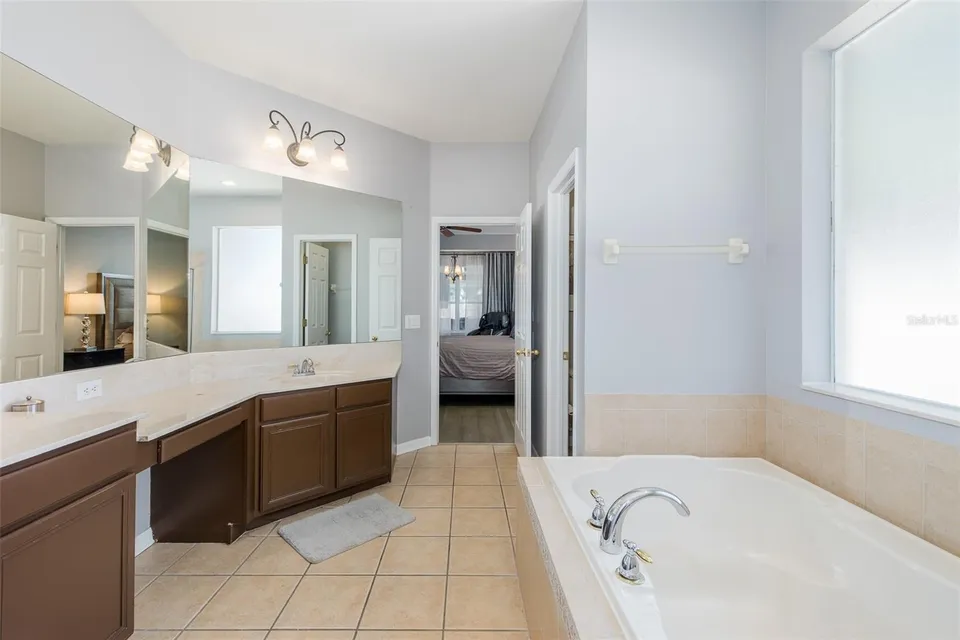 15220 OCTAVIA LN, photo 27