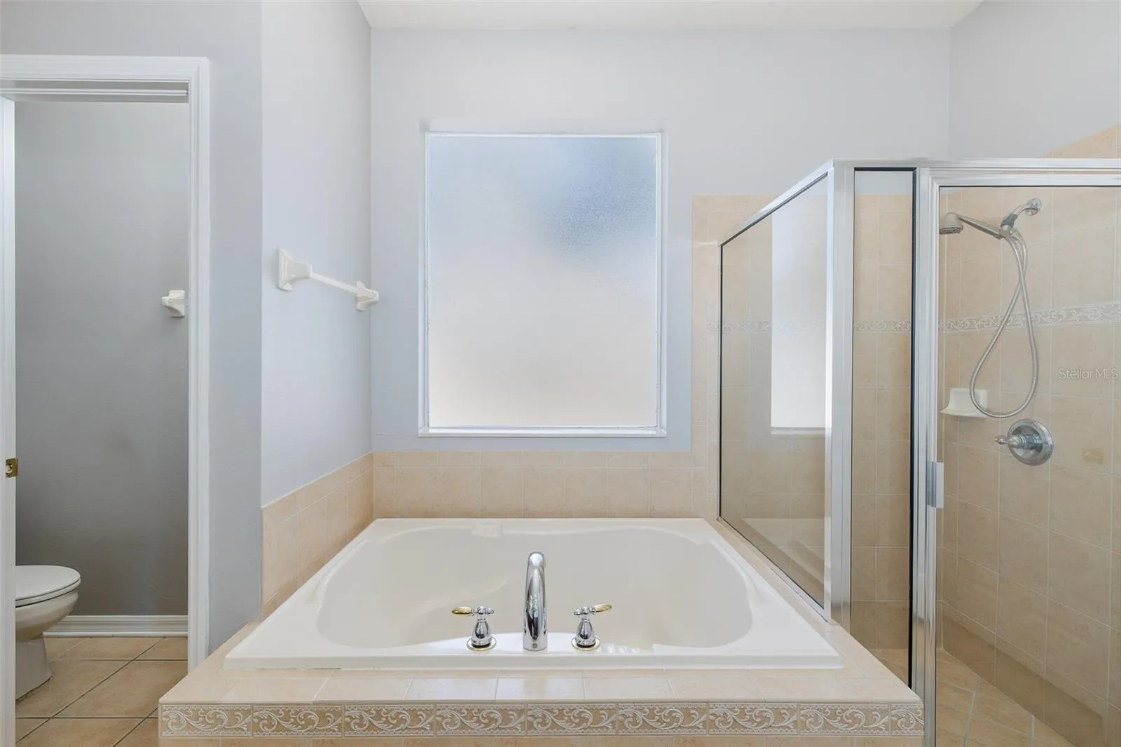 15220 OCTAVIA LN, photo 28