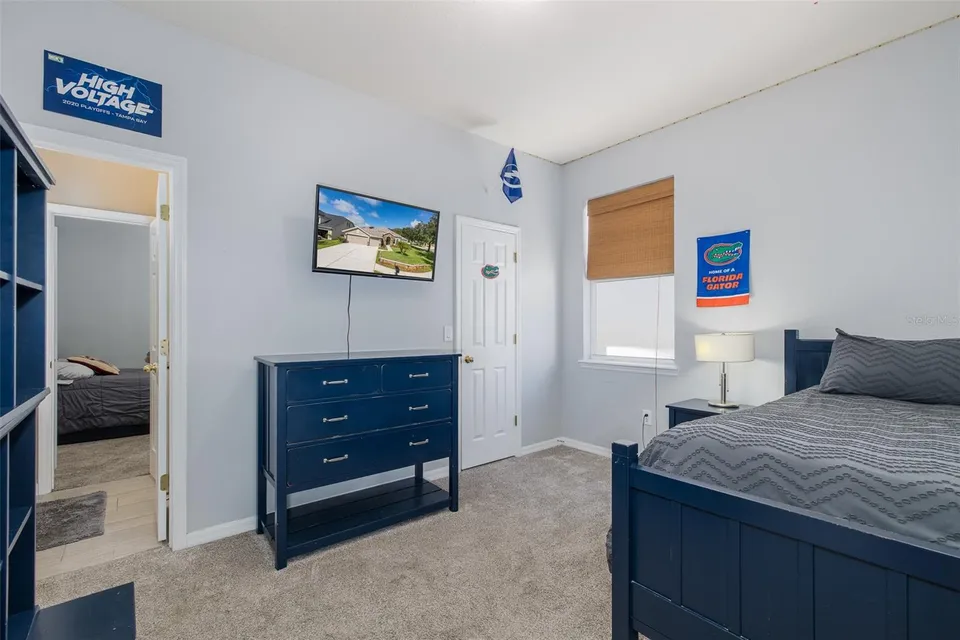 15220 OCTAVIA LN, photo 31