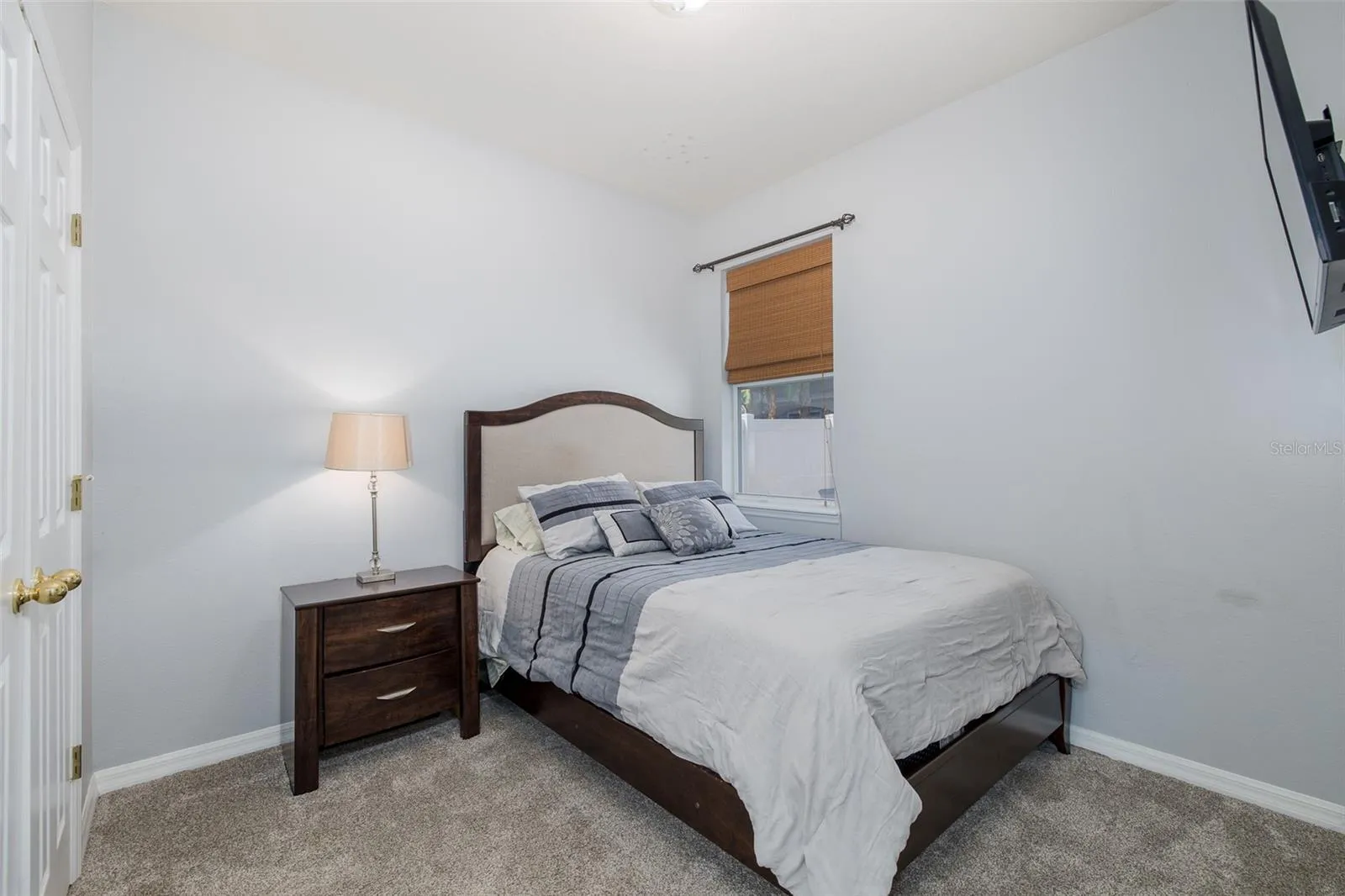 15220 OCTAVIA LN, photo 35