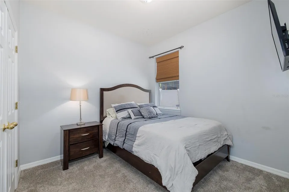 15220 OCTAVIA LN, photo 35