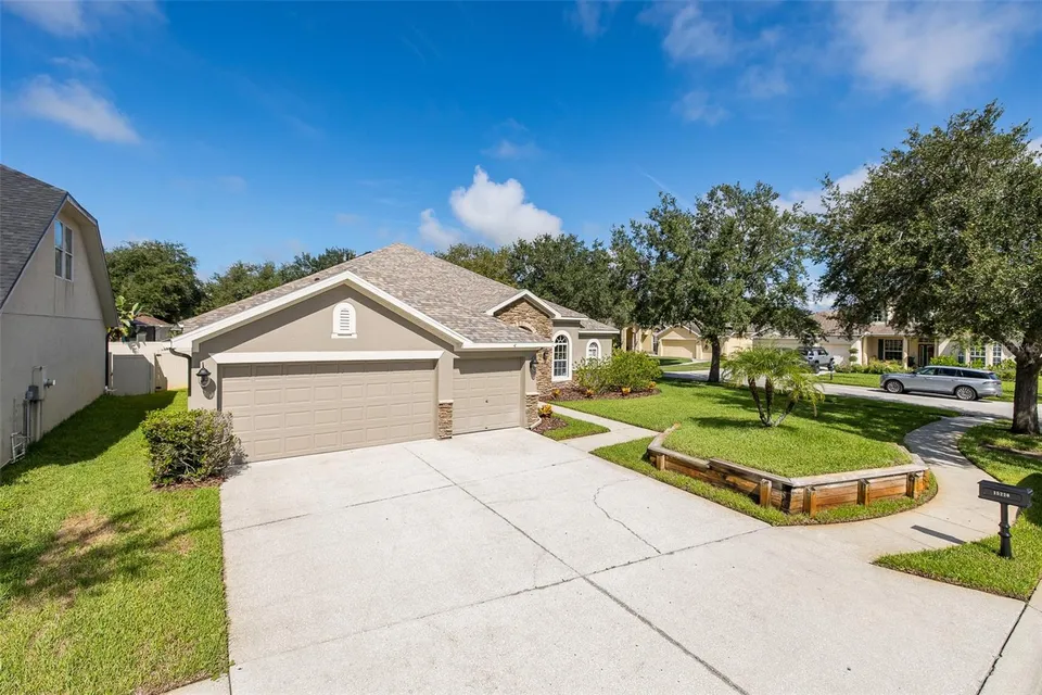 15220 OCTAVIA LN, photo 44