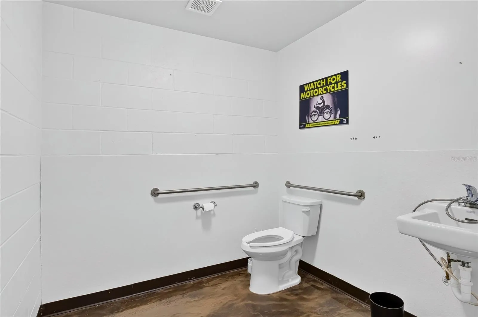 531 VIRGINIA AVE #D, photo 13
