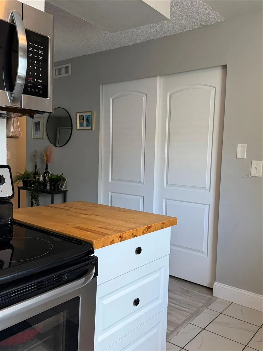 2617 PINE LAKE TER #B, photo 6