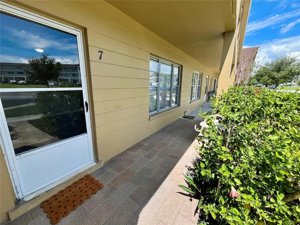 2000 WORLD PARKWAY BLVD #7, photo 4