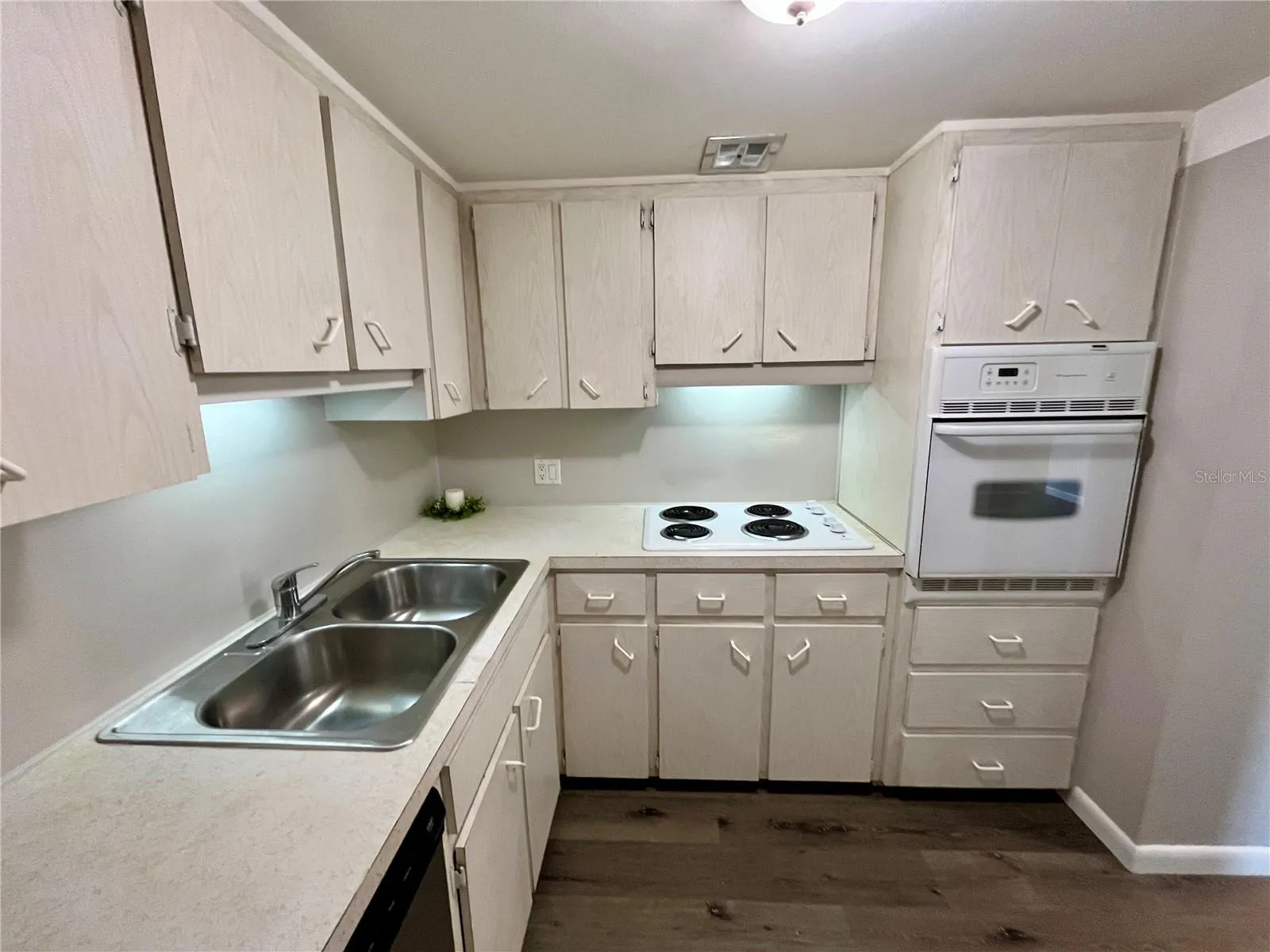 2000 WORLD PARKWAY BLVD #7, photo 13