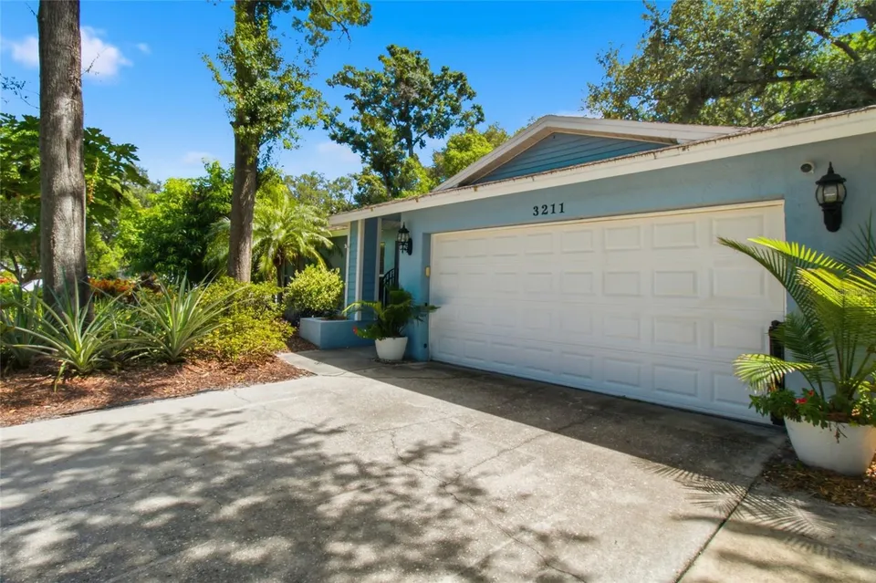 3211 COVENTRY N, photo 4