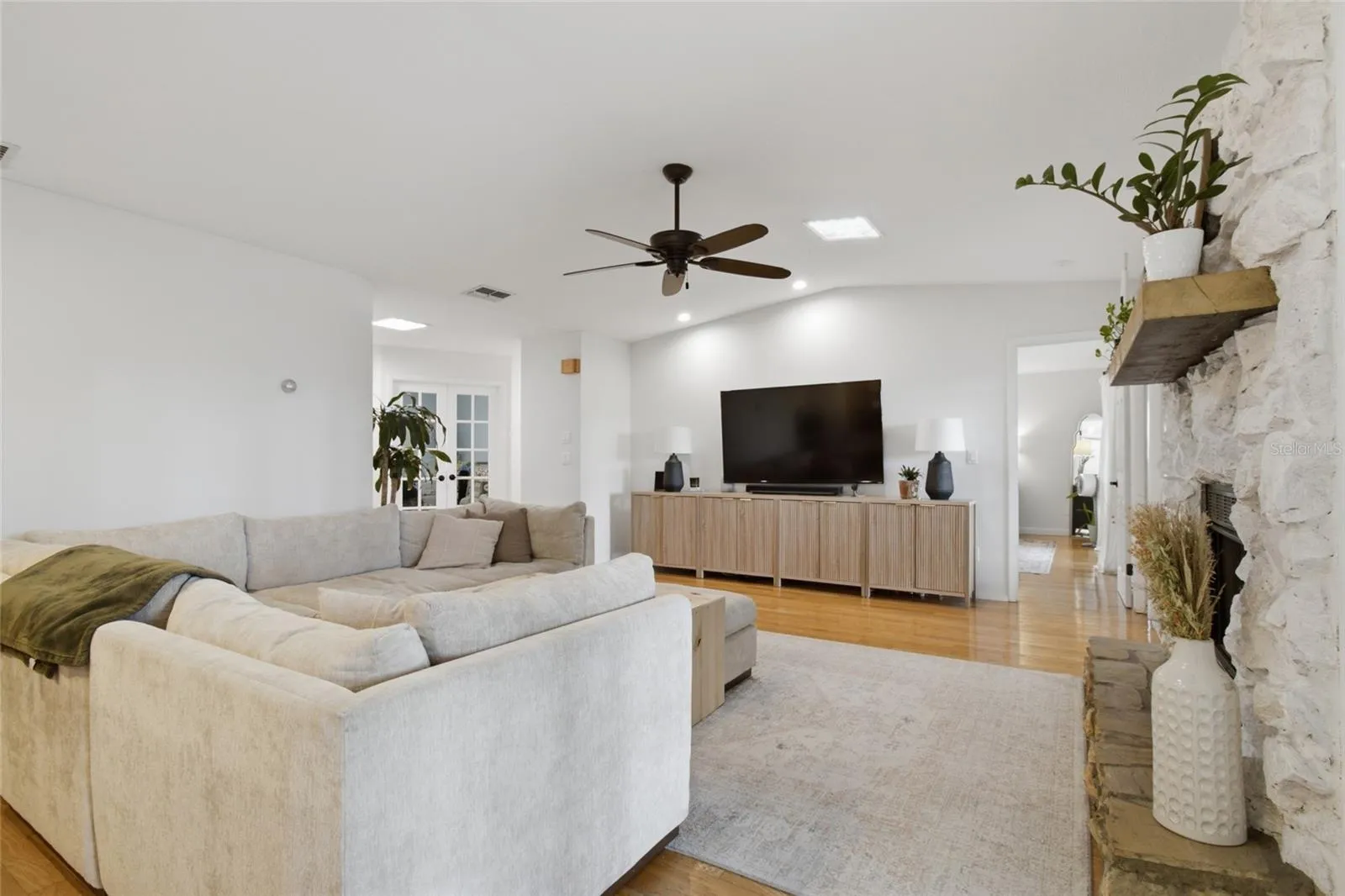 3211 COVENTRY N, photo 9