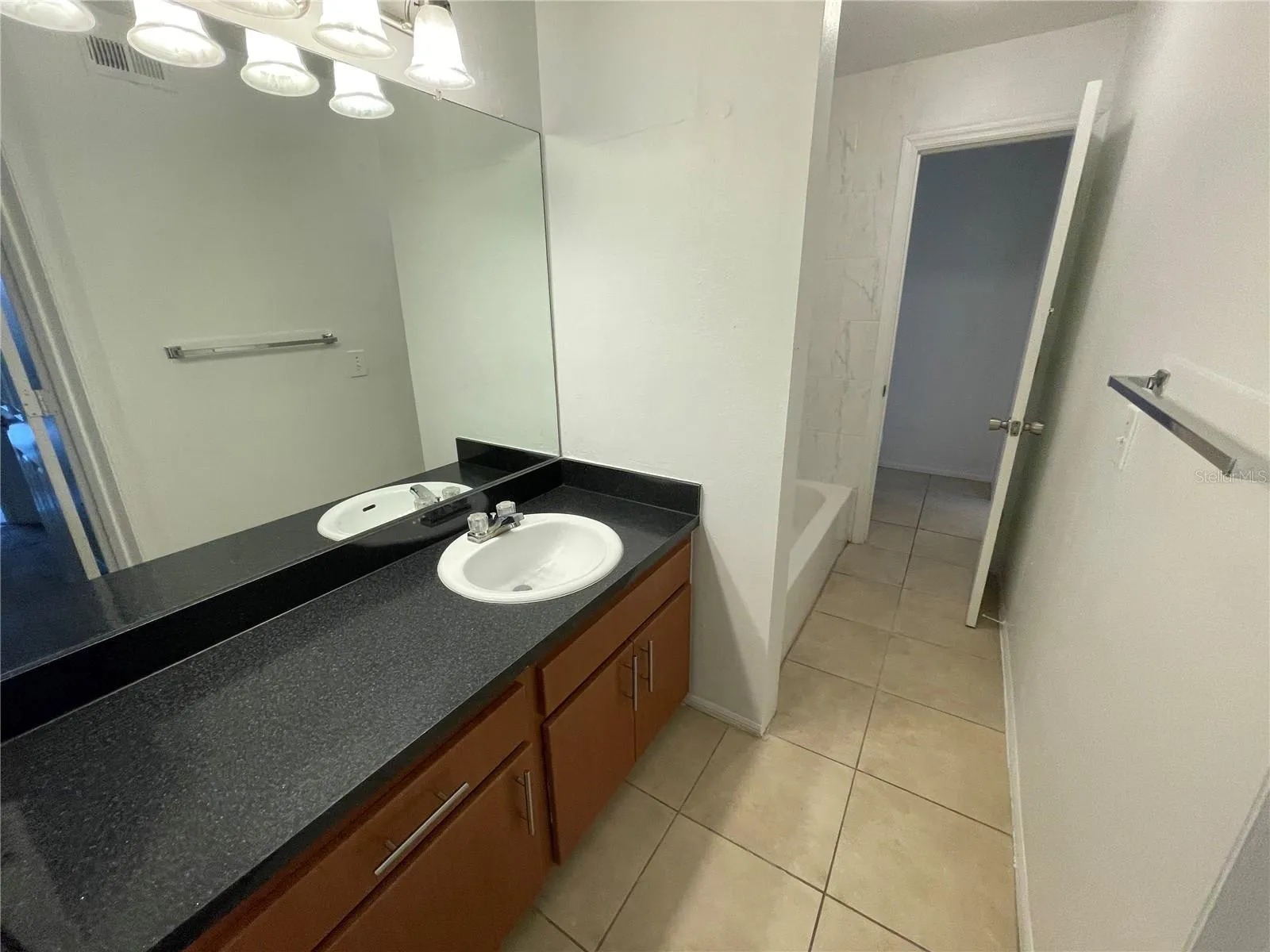 409 FOUNTAINHEAD CIR #234, photo 7