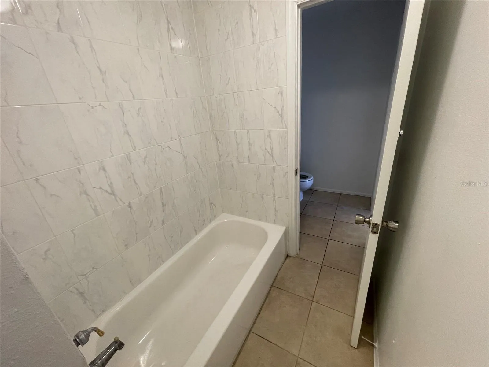 409 FOUNTAINHEAD CIR #234, photo 8