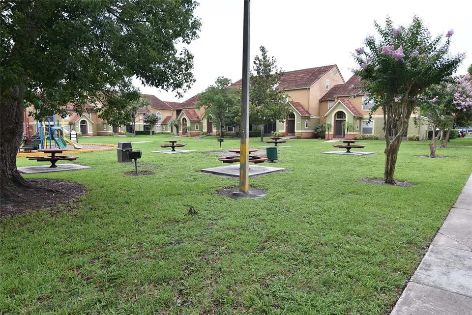 409 FOUNTAINHEAD CIR #234, photo 17